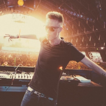 Nicky Romero vs. Volt & State - Warriors http://mp3za.ru + http://mp3ka.ru