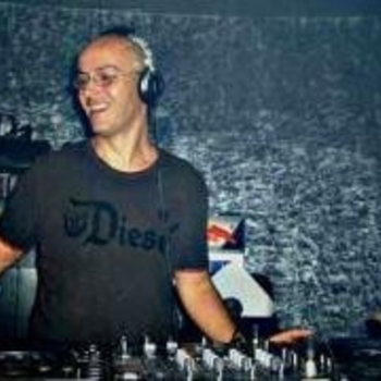 Nikos Diamantopoulos - Up The Sky 2018 (Original Mix)