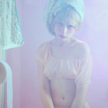 petite meller - STEVIE JOBS
