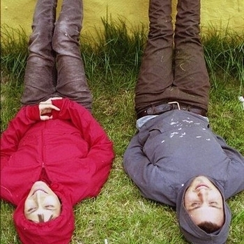 Parachutes - With yellow eyes