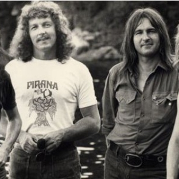 Pirana - Move to the Country