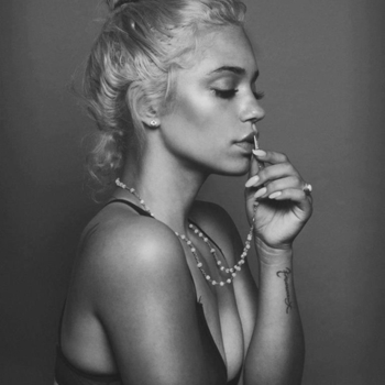 Paloma Ford - Summer In California (feat. Snoop Dogg & Iamsu)