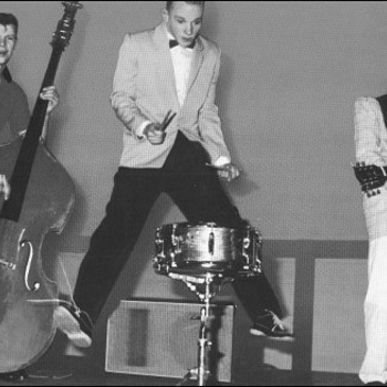 Restless - 18 Wheels (Rock 'n' roll 2020)