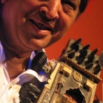 Ustad Sultan Khan - Hainiya