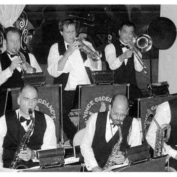 Vince Giordano And The Nighthawks - A Hot Time In The Old Town