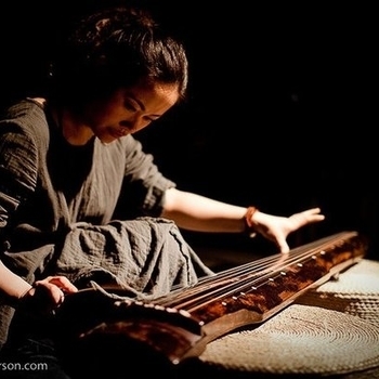 Wu Na - Reading A Pure Heart