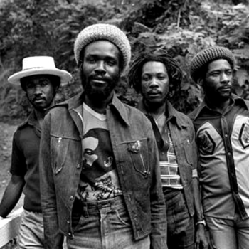 Wailing Souls - Renegade Survivor (OST из "Титан: После гибели Земли / Titan A.E.")