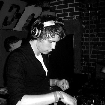M6 & Willem van Hanegem - Origin