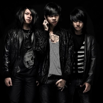 Killing Me Inside - Kau Dan Aku Berbeda (Rebirth: A New Beginning 2015)
