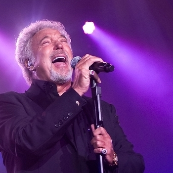 Tom Jones - The Beat Goes On (Live: ‘This Is Tom Jones’ TV show, London, 1969-71)