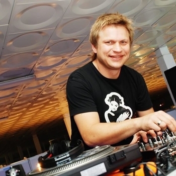Timo Maas - 4 UR Ears (Pictures 2005)
