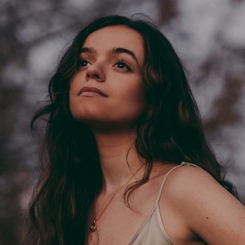 Taylor Castro - Muse with a Dagger (Single 2021)