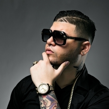 Ez el Ezeta - Que Pasa (feat. Arcangel)