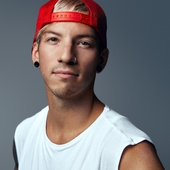 Josh Dun and House Of Heroes - Elevator (Suburba 2010)