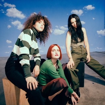 Muna - I Know A Place