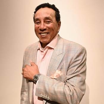 Smokey Robinson and Steven Tyler - You Really Got A Hold On Me (Smokey & Friends 2014)