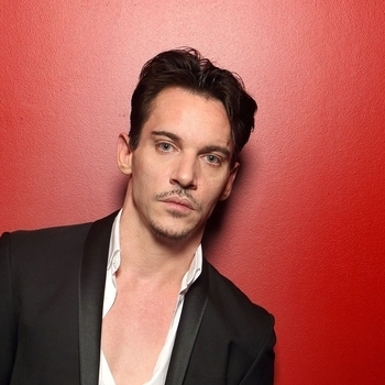 Jonathan Rhys Meyers - Moondance (Мелодия из фильма "Август Раш / August Rush")