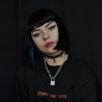 Maddi Vts - Can I Get out of My Head?