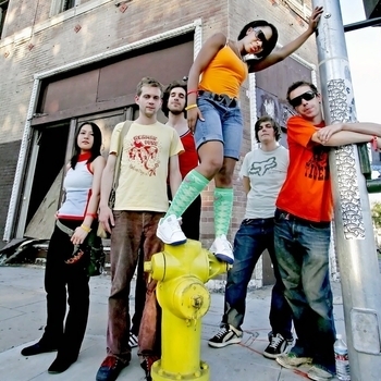 The Go! Team - Everyone's a V.I.P. to Someone