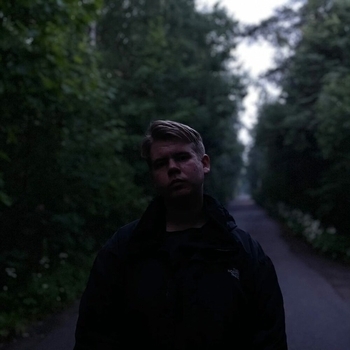 Hugeloud feat Mahlow - Traces (Single 2022)