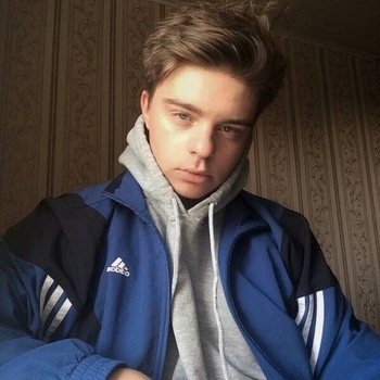 luuv. feat Mishaal - I'll Keep You Safe (It's 4 Am. You're Sleeping. I'm Crying 2019)