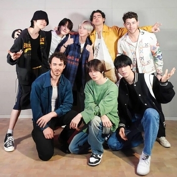 Txt and Jonas Brothers - Do It Like That