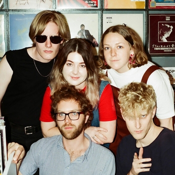 Yumi Zouma and Cyril Hahn - Keep It Close to Me (Remix)