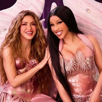 Shakira feat Cardi B