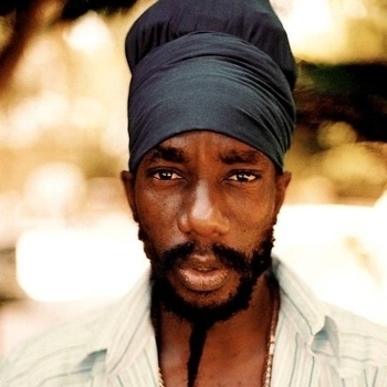 Sizzla Kalonji feat Bushman, Queen Omega, Luciano, Buju Banton, Culture - Waan back (2017)