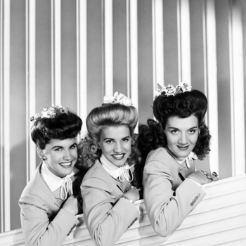The Andrews Sisters and Bing Crosby - The Yodeling Ghost (Single Version) (Their Complete Recordings Together 1966)