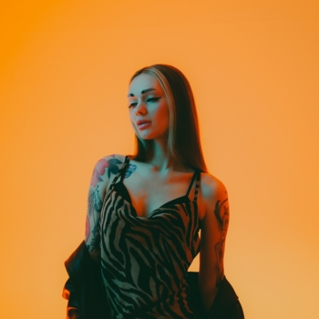 Pauline Seaver feat Sidxkick - Spell