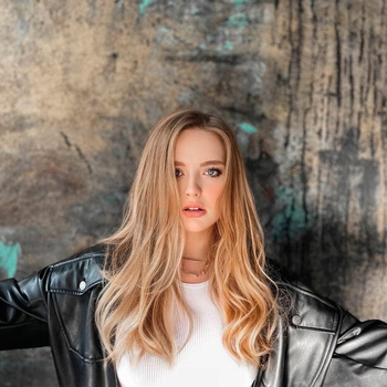 Messa - Leah